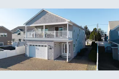 562 Nashua Street, Seabrook, NH 03874 - Photo 1