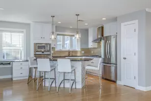 562 Nashua St, Seabrook, NH 03874 - Photo 5