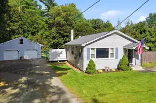 3 Lakeview Ave, Sandown, NH 03873 - Photo 1