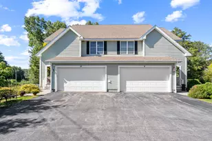 10 Blossom Ln, Stratham, NH 03885 - Photo 3
