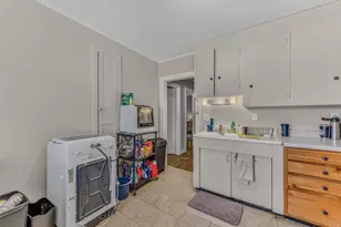 105 Pleasant St, Littleton, NH 03561 - Photo 47