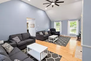 107 Mountain Rd, Deerfield, NH 03037 - Photo 11