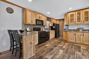 110 Dart Dr, Salem, NH 03079 - Photo 7
