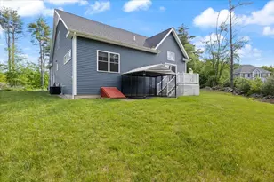 24 Red Barn Dr, Dover, NH 03820 - Photo 37