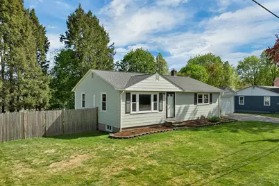 7 Pleasant Street, Merrimack, NH 03054 - Photo 3