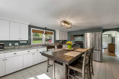 7 Pleasant Street, Merrimack, NH 03054 - Photo 9