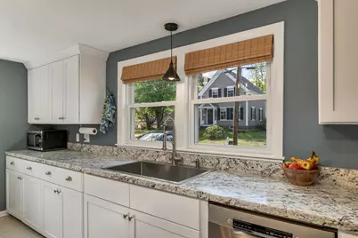 7 Pleasant Street, Merrimack, NH 03054 - Photo 13
