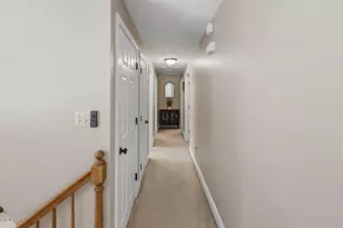 7 Bancroft Rd, Londonderry, NH 03053 - Photo 9