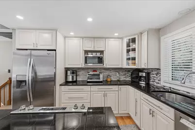 7 Bancroft Road, Londonderry, NH 03053 - Photo 5