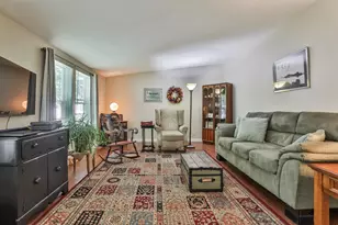 8 Aberdeen Dr, Stratham, NH 03885 - Photo 13