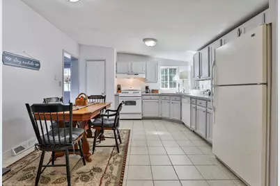 8 Aberdeen Drive, Stratham, NH 03885 - Photo 5