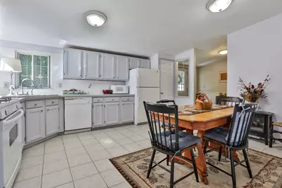 8 Aberdeen Drive, Stratham, NH 03885 - Photo 7