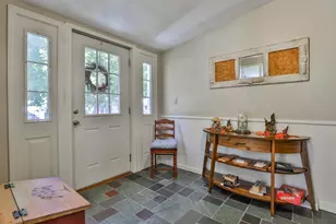 8 Aberdeen Dr, Stratham, NH 03885 - Photo 3