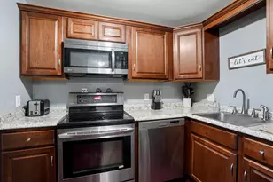 108 Elmwood Dr, Hudson, NH 03051 - Photo 13