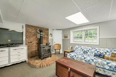 33 Gale Village Road, Newton, NH 03858 - Photo 37