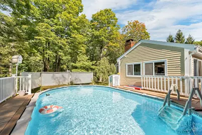 33 Gale Village Road, Newton, NH 03858 - Photo 9