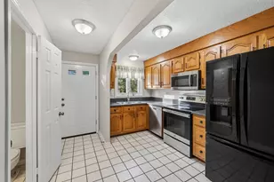 32 Shelburne Rd, Merrimack, NH 03054 - Photo 5