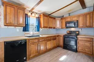 33 Longmeadow Dr, Concord, NH 03301 - Photo 7