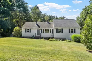 17 Bridle Bridge Rd, Windham, NH 03087 - Photo 1