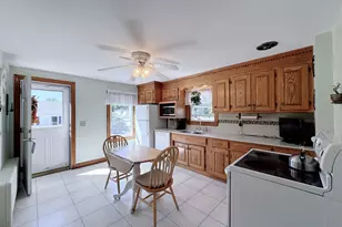 11 Victor Ave, Nashua, NH 03060 - Photo 13