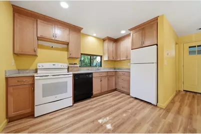 144 Coburn Woods Drive, Nashua, NH 03063 - Photo 11