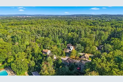 144 Coburn Woods Drive, Nashua, NH 03063 - Photo 7