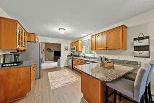 18 Quaker Ln, Seabrook, NH 03874 - Photo 5