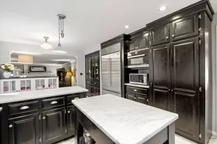 370 F W Hartford Dr, Portsmouth, NH 03801 - Photo 9