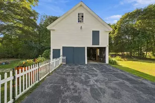 40 N Main St, Newton, NH 03858 - Photo 5