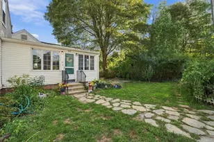 40 N Main St, Newton, NH 03858 - Photo 9