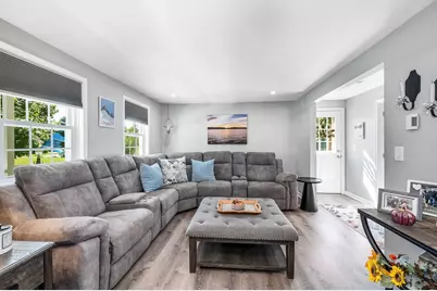 13 Shelley Drive, Hudson, NH 03051 - Photo 5