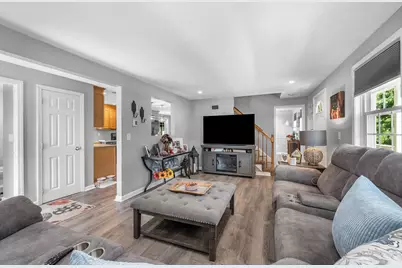 13 Shelley Drive, Hudson, NH 03051 - Photo 7