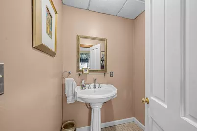 443 Laurel Street, Manchester, NH 03103 - Photo 17