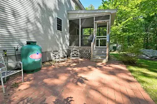 9 Perry Rd, Deerfield, NH 03037 - Photo 5