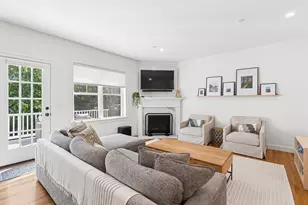 38 Walford Ln, Portsmouth, NH 03801 - Photo 9