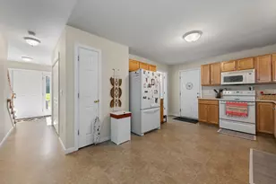 112 Robieson Dr, Bristol, NH 03222 - Photo 17