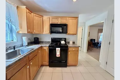 11 Hawthorne Circle, Somersworth, NH 03878 - Photo 5