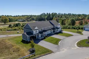 4 Autumn Ln, Raymond, NH 03077 - Photo 1
