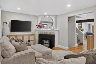 28 Stacey Cir, Windham, NH 03087 - Photo 7