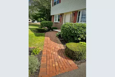 8 Southgate Drive, Bedford, NH 03110 - Photo 5
