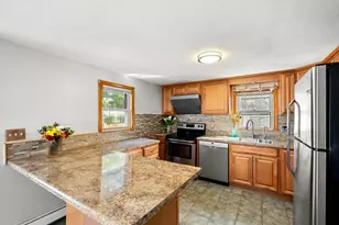 62 Armand Ave, Manchester, NH 03103 - Photo 3