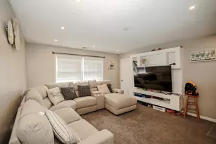 424 Gold St, Manchester, NH 03103 - Photo 43
