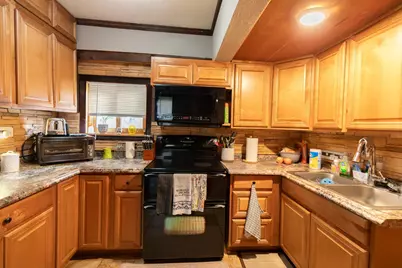 43 Broadway, Pembroke, NH 03275 - Photo 9