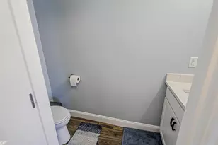 7 Dumaine Ave, Nashua, NH 03063 - Photo 11
