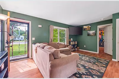 183 Maple Avenue, Claremont, NH 03743 - Photo 11