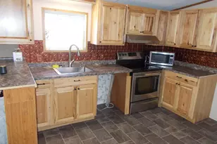 7 Dublin St, Gorham, NH 03581 - Photo 5