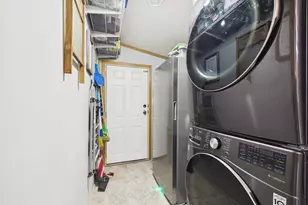 44 Sparrow St, Keene, NH 03431 - Photo 9