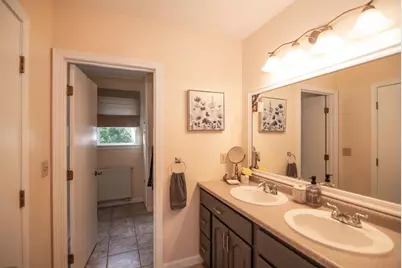 80 Rhode Island Avenue, Manchester, NH 03104 - Photo 21