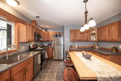 80 Rhode Island Avenue, Manchester, NH 03104 - Photo 7