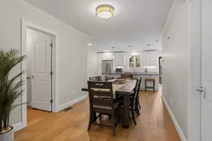 79 Thornton St, Portsmouth, NH 03801 - Photo 5